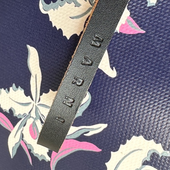 Auth Marni Large Clutch Wristlet with dust bag Made in Italy - Picture 6 of 13